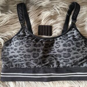 *LIKE NEW* Momcozy Nursing Sports Bra (Women’s XL)